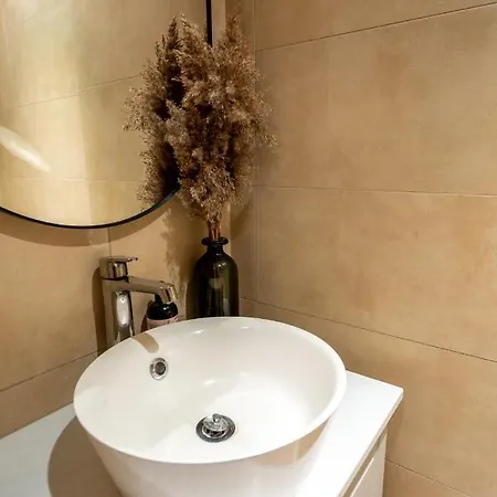 Apartman 3 Kambariu Seimos Apartamentai Su Terasa Kunigiskiu Gatveje