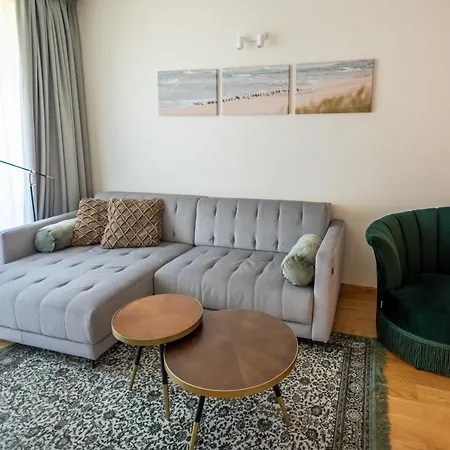 3 Kambariu Seimos Apartamentai Su Terasa Kunigiskiu Gatveje Apartman Palanga