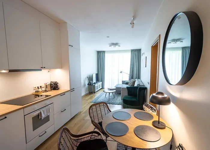 3 Kambariu Seimos Apartamentai Su Terasa Kunigiskiu Gatveje * Palanga