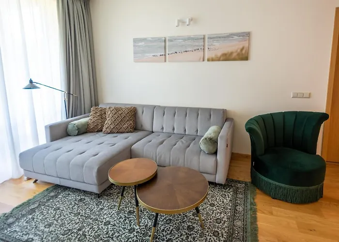 3 Kambariu Seimos Apartamentai Su Terasa Kunigiskiu Gatveje Appartement Palanga